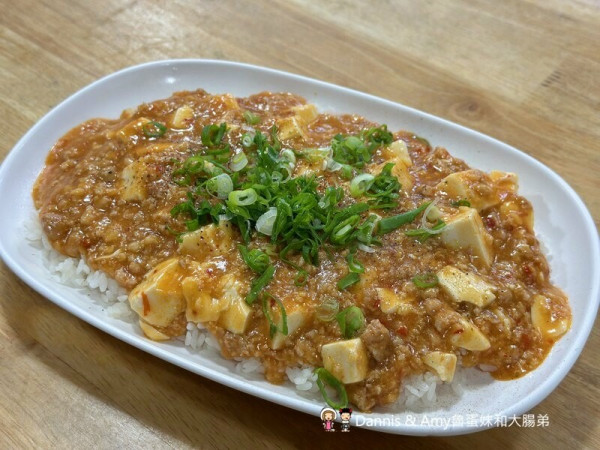 新竹水源街小吃︱羅記牛肉貓耳麵館 比起貓耳麵大家招牌必點反而是麻婆燴飯！！近馬階醫院 - Dannis Amy魯蛋妹大腸弟︱美食旅遊生活
