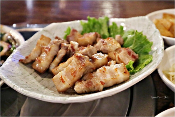 [台北松山]豚花돈꽃韓式料理|海鮮煎餅、烤豬五花肉、韓式起司蒸蛋