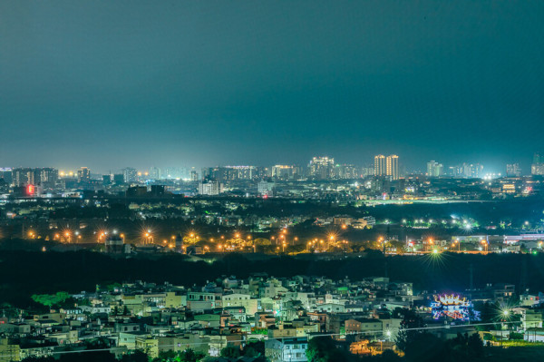 高雄景觀餐廳 – 雅品茶藝咖啡 x 甕窯雞800元 + 茶資120元 | 無限時飽覽高雄夜景｜大崗山泡茶