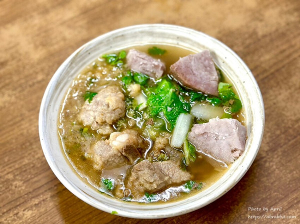 向上市場芋頭米粉-必吃的在地無名麵店