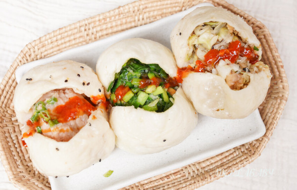 忠孝新生站美食｜拳頭大手工爆料水煎包『排隊水煎包（光華店）』價格、線上預訂