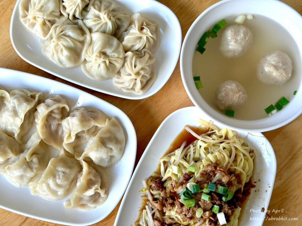 沙鹿北勢東路的無名湯包-原發財車湯包 凌晨4點就開賣