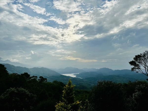 【台灣，桃園市，復興區】一山景觀咖啡，飽覽石門水庫美景的山中秘境。（桃園咖啡聽/景觀咖啡/角板山咖啡館