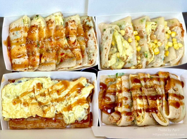 榮爸搞粉漿蛋餅-逢甲商圈的好吃蛋餅，平日晚餐到宵夜，假日才有早餐唷！