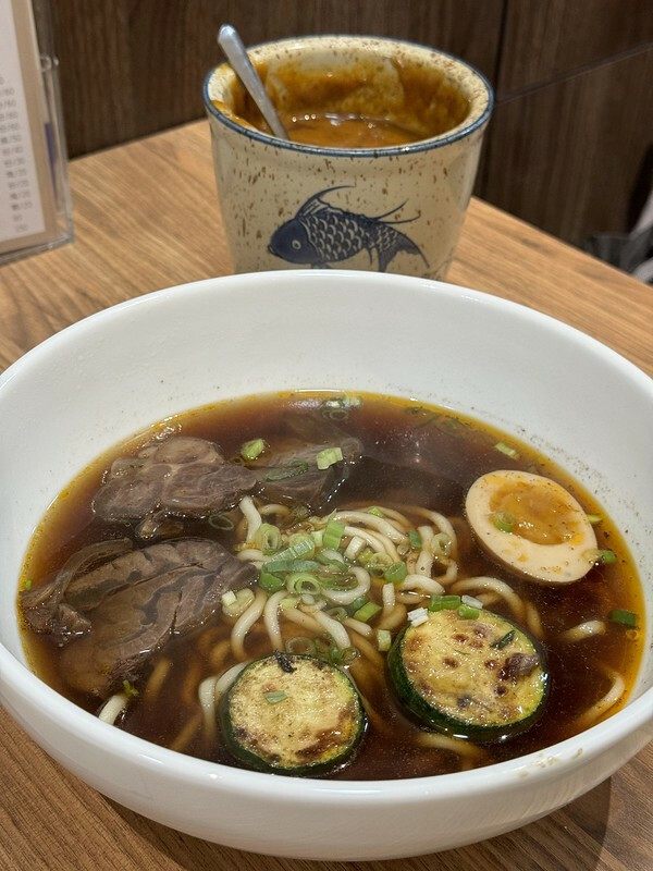 桃園中壢｜尋味麵舖，美味文青小店。（中壢美食/中壢高中校園美食）