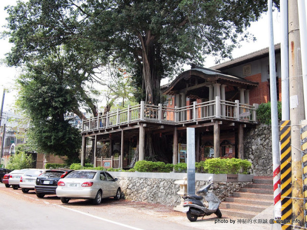 沒甚麼遊客的日系風景點 ~ 高雄鼓山"武德殿振武館"
