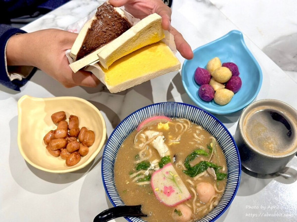 台中市潭子區潭子早餐推薦-晨間小站 親子友善，店內還有一隻可愛狗狗唷