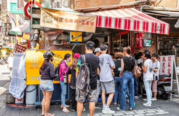 台南市中西區台南林家茂子白糖粿｜大排長龍古早味散步點心，六十年歷史白糖粿老攤