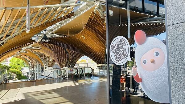 花蓮超高CP值住宿推薦！勤天商旅平日雙人房只要880元，享三餐及無限MINIBAR。