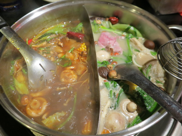 天麻蒙古鴛鴦火鍋專賣(公館店)~溫潤湯頭涮出肉品鮮甜