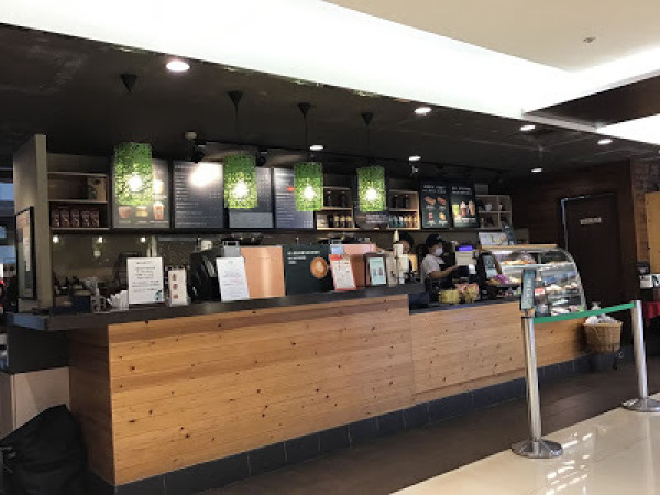 Starbucks統一星巴克(台鐵2F 微風美食區) 等一個人