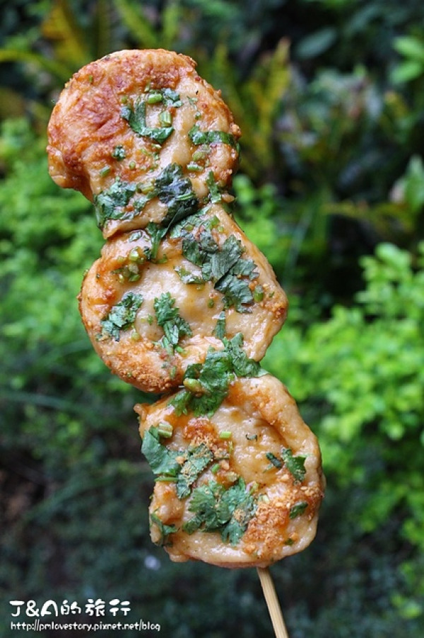 【捷運公館】珍記豬血糕--一個銅板就能同時品嚐肉粽、甜不辣、豬血糕呢!!!