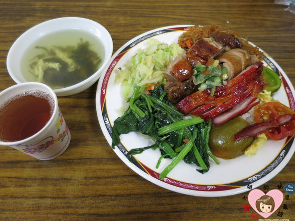 【台北美食】景美興記燒腊店 招牌三寶飯～實踐天龍國裡的小資主義