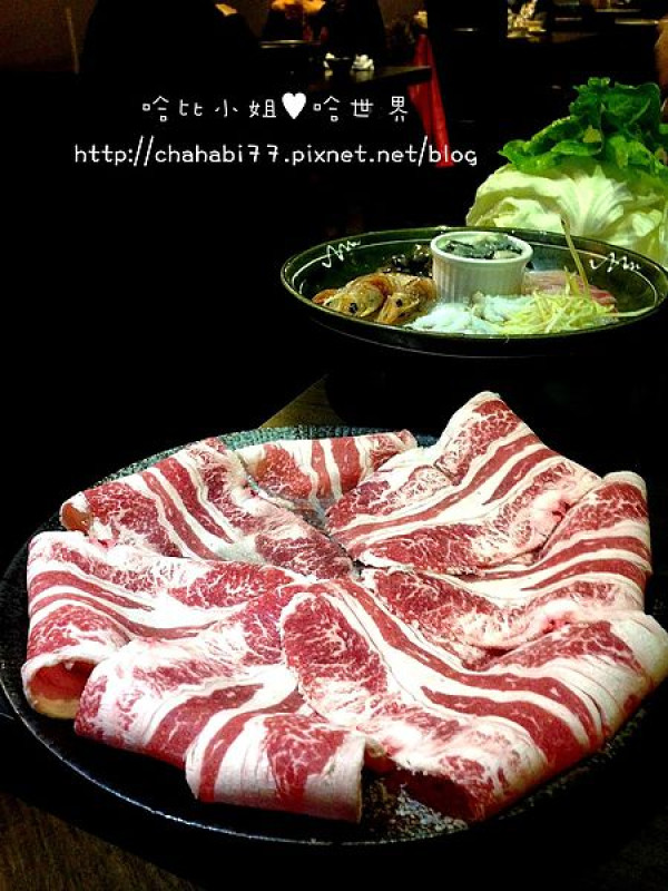 【信義區美食】食藝日式創意料理&涮涮鍋（信義誠品店）。食材新鮮～價位高氣氛佳×用團購卷很划算