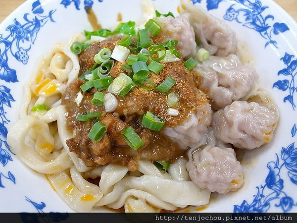 花花，甲飽沒【台北食記】東區 王記非常麵 手工麵非常厲害