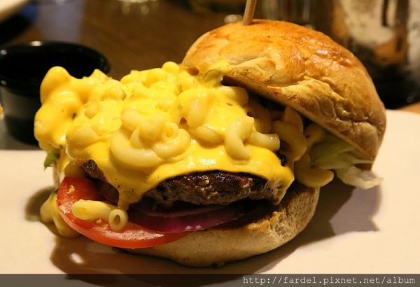 Burger Joint 7分So 漢堡 早午餐專賣(華美店) ~ 一吃就上癮的漢堡