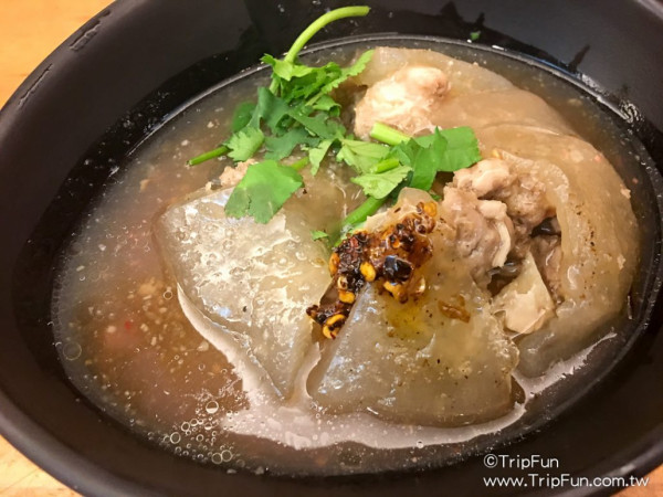 【台北美食】通化夜市~推薦通化肉圓&老店頭台南意麺!