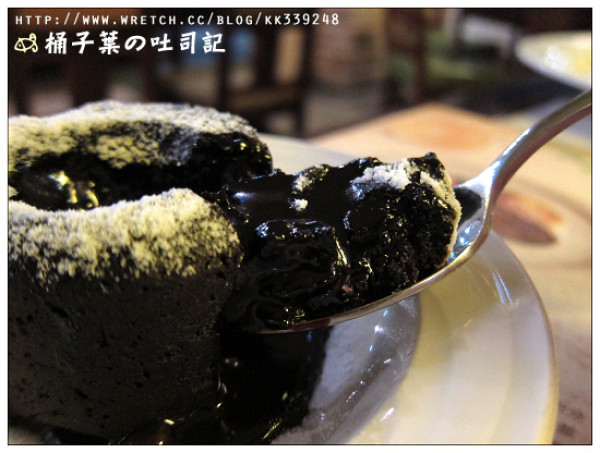 【西式牛排】台北市士林區│洋蔥牛排餐廳 (士林店) -- 又是被甜點滿足的排餐