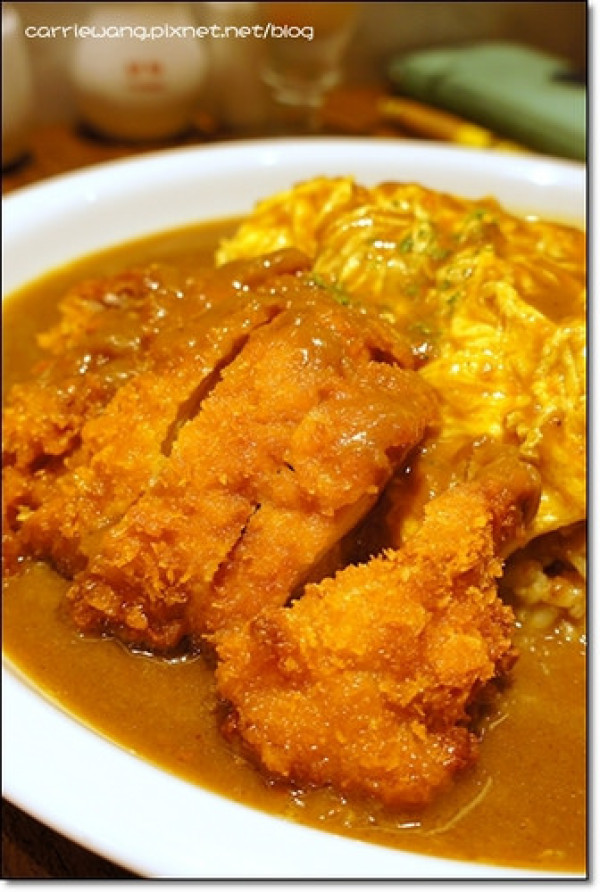 【台中日式餐廳】CoCo壹番屋咖哩@中友百貨B3。日本來開的，好像進步了不少，比預期還美味