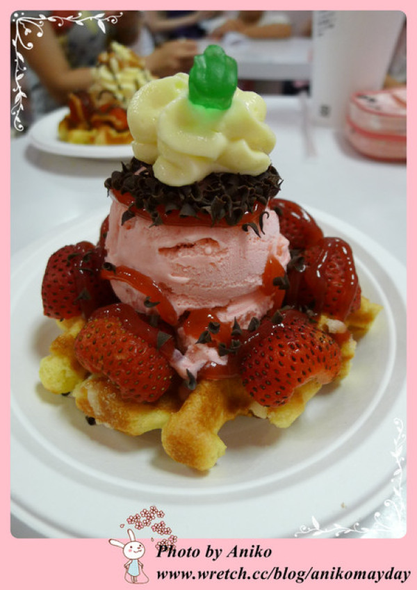 【妮❤吃】人氣滿分！還沒吃過就落伍了。Chefs Waffle 比利時列日鬆餅專賣店