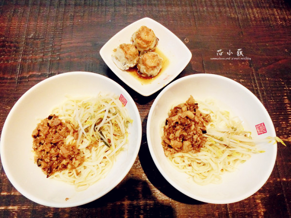 春水堂人文茶館(新時代店)。台中後火車站大魯閣新時代購物中心，每次來必吃功夫麵啊，早餐、點心、飯麵食、飲品，喝茶聊天好去處!