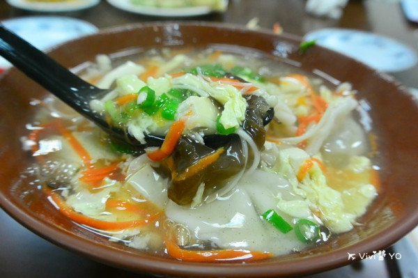 台中北區 中國醫藥大學周邊 北方館 刀削麵 餡餅 小米粥 蔥油餅