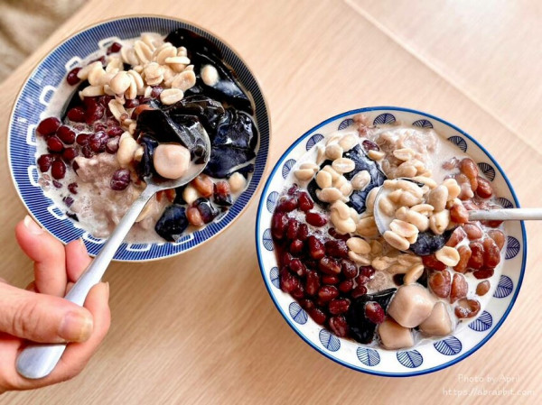 北屯CP值超高的嫩仙草，料滿到爆才60元，在地人也不知道的旺角剉冰鋪