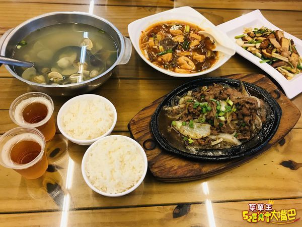 台中西屯美食平價快炒》黨主席現炒菜單價位大公開！百道料理可選99元就可以吃到美味快炒～台中漢口路必吃美食小吃餐廳推薦。