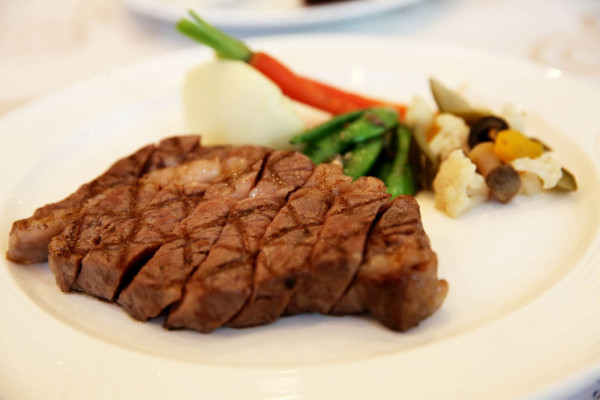 台中 永豐棧風尚西餐廳 - 乾式熟成牛排和沙拉吧