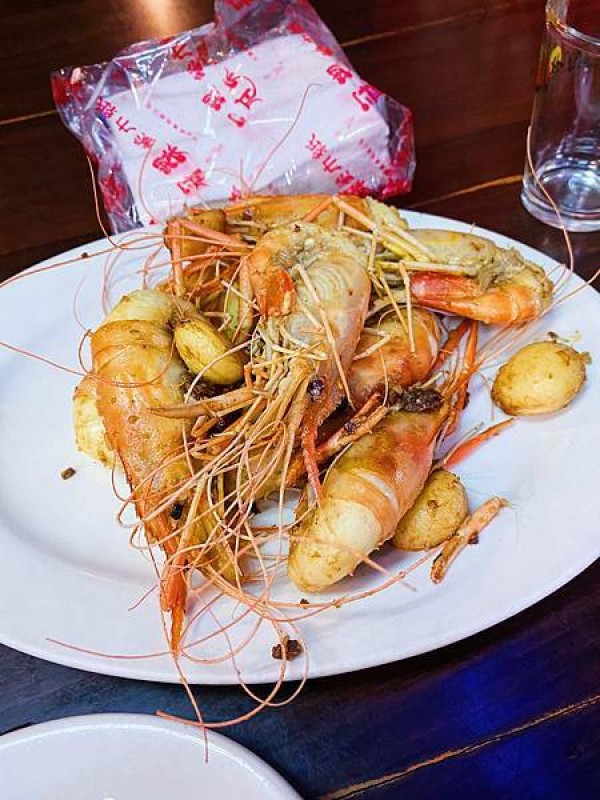 [台北台式]內湖西湖站「黑美林」樣樣都超滿意台式小吃/乾淨又華麗的平價台式快炒/服務貼心料理精緻/附菜單