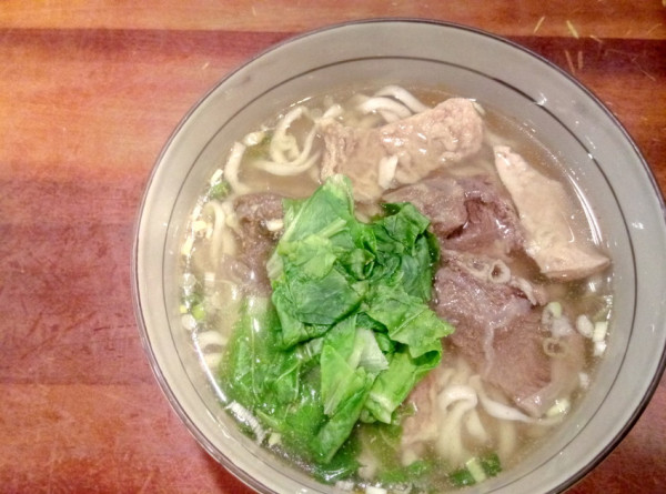 【台北市內湖區 / 台灣小吃】內湖金龍路美食 巷口美味楊家牛肉麵