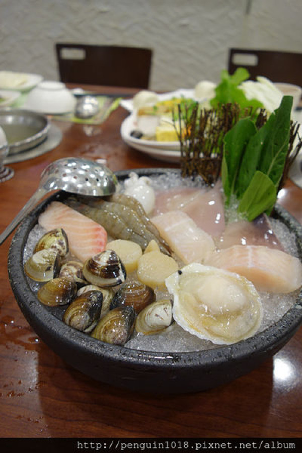 【彰化】檸檬香茅火鍋(彰化店)；彰基附近清爽又健康的火鍋，風味特別的鍋物。