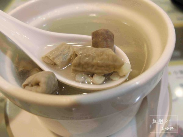 8公仔．林森北路．四神湯．肉粽．青草茶．高 CP 值．台北市的平價小吃