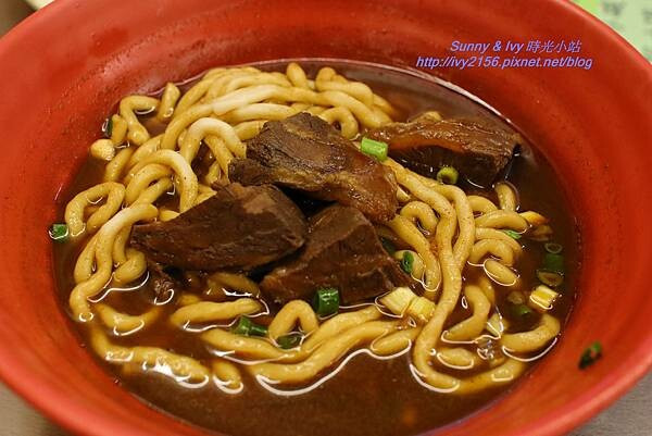 【台中大里食記】獨一無二的牛肉麵風味，只有開賣三天