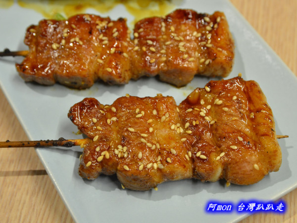 <台中西區>食記:夏木串燒~蔥豬捲、味增燒肉是超讚的下酒菜