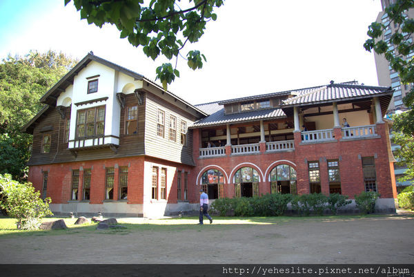 北投溫泉博物館、北投圖書館 - 在一片繁喧外的境外心靈休憩之處