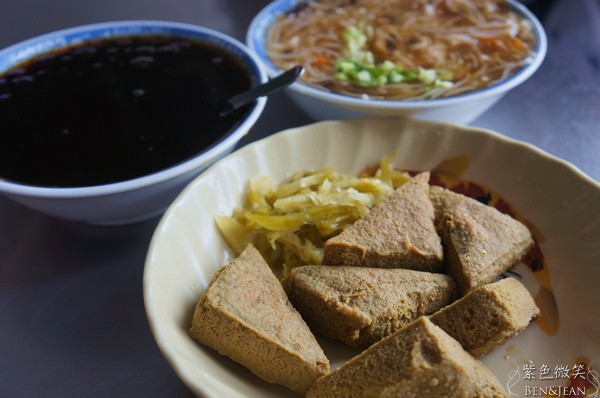 ▋宜蘭小吃▋冬山.小可愛~米粉羹、臭豆腐和粉圓