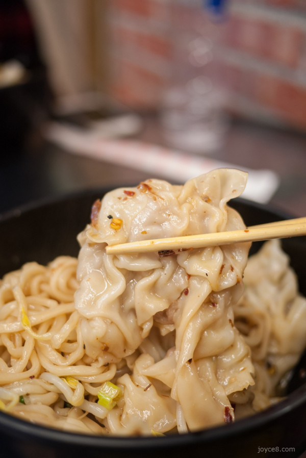  礁溪美食．有麵煮私房小吃，餛飩大塊滿足～