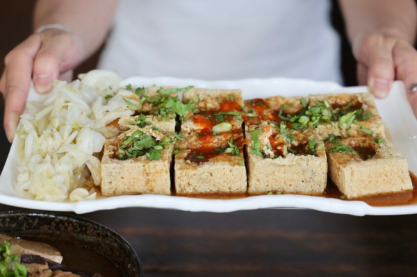 屏東在地人激推的台式下午茶 屏東臭豆腐【愛家臭豆腐 】 屏東美食│屏東旅遊│屏東一日遊│屏東在地美食