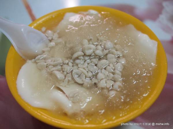 衛生與服務態度有待商榷...台中北區"日進街的二中自選三種冰"