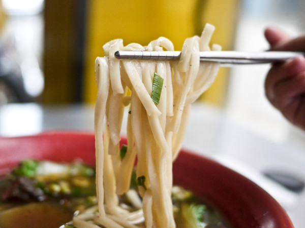 桃園市區 [鍾家莊川味牛肉麵食館] CP值高