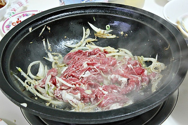 【佑專火鍋店】傳統石頭火鍋