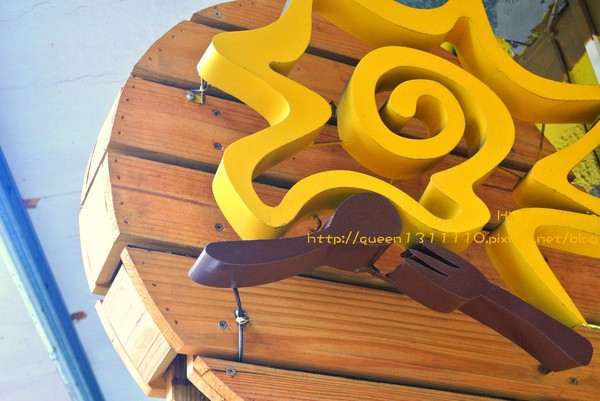 [美食]新北♥超滿足的巨無霸貪吃鬼薯餅塔♥向陽晨間飲食館