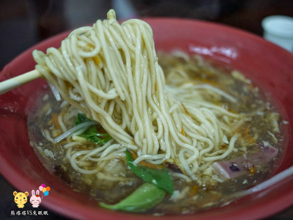 
【逢甲夜市】紅辣椒魷魚肉羹
