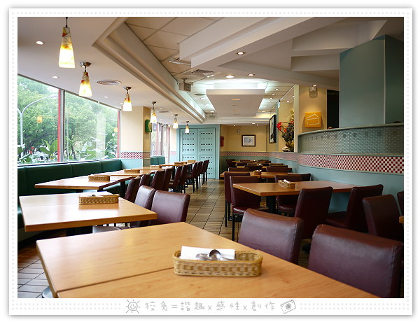 [台南食記] 必勝客‧台南成大店~香氣似義之Pizza吃到飽！必勝客歡樂吧義大利香料季！(試吃)