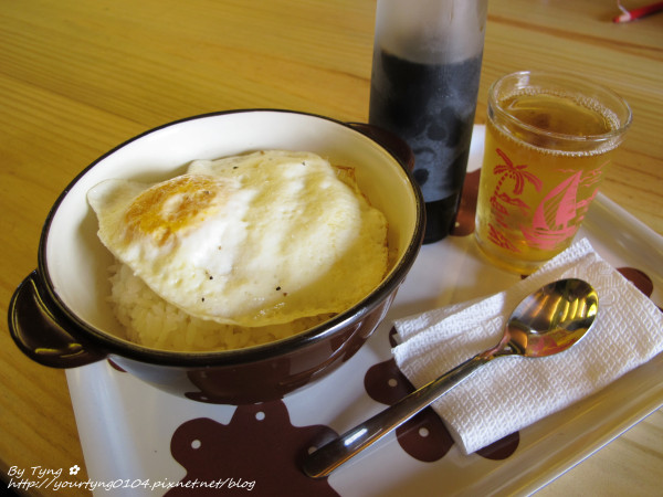 高雄。【本東倉庫商店】悠閒午茶與幸運字接龍之牆上動物長毛了