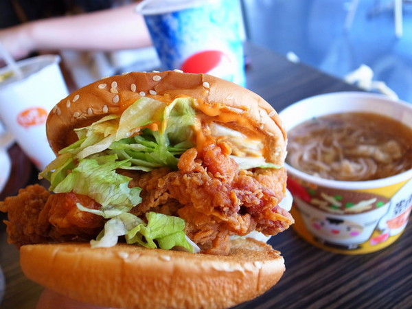 ＜台南｜中西式套餐＞我愛丹丹漢堡！！！