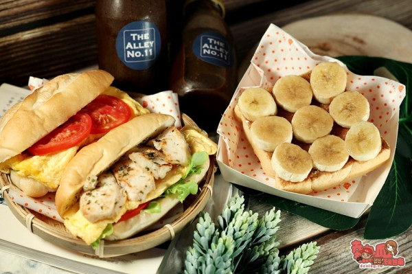 【台南美食】一個人獨享的全新型態早午餐，說了再多不如你自己來吃吃看：小巷裡的拾壹號 - 熱血玩台南。跳躍新世界