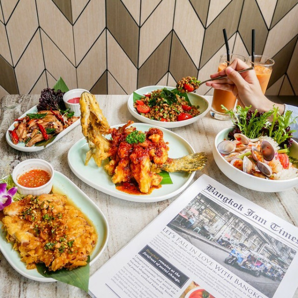 【捷運世貿101站】泰過熱 － 信義att內好拍又好吃的泰式料理，香酥雞翅、酸味十足的涼拌海鮮冬粉