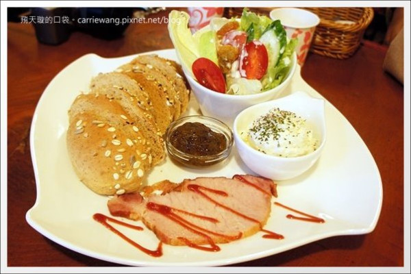 【台中早午餐．約訪】菲莉斯咖啡 Feliz Cafe。北屯平價早午餐推薦